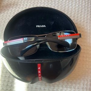 Men’s Prada glasses frames in to be exchanged